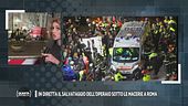 In diretta il salvataggio dell'operario sotto le macerie a Roma