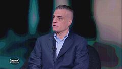 Cicalone picchiato a sangue dai protettori delle borseggiatrici