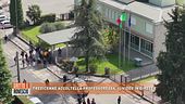 Tredicenne accoltella professoressa, il video in diretta