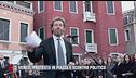 Venezi, protesta in piazza e lo scontro politico