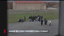 Viaggio nel lager profanato dagli studenti