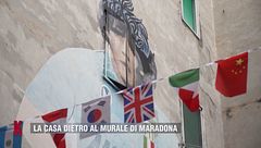 La casa dietro al murale di Maradona