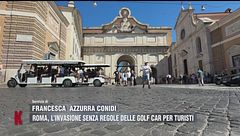 Roma, l'invasione senza regole delle golf car per i turisti