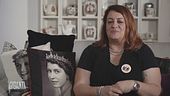 Sara Morelli, la collezionista di memorabilia dei Reali inglesi