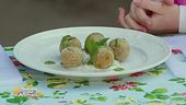 Polpette di lenticchie, salsa tzatsiki e pesto di menta
