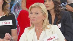 Magda: ''Mario, anch'io potrei conoscere altri cavalieri!''
