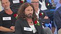 Tony: ''Vi bacerei tutte e tre!''