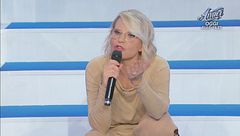 Maria: ''Marco dì a Sara cosa ti piace di lei!''