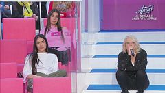 Maria: ''Ciro, balli con Elisa o con Martina?''