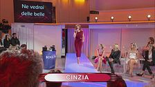 La sfilata di Cinzia - Ne vedrai delle belle