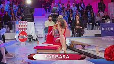 La sfilata di Barbara - Arriva la bomba, si tratta di me!