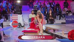 La sfilata di Barbara - Arriva la bomba, si tratta di me!