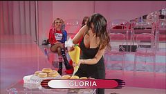 La sfilata di Gloria - Arriva la bomba, si tratta di me!