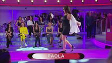 La sfilata di Paola - Arriva la bomba, si tratta di me!