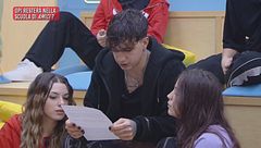 Martedì 11 novembre - Il quotidiano di Amici