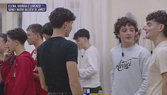 Elena, Giorgia e Lorenzo: i primi momenti in casetta - 25 novembre