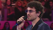Carl Brave canta ''Occhiaie'' - 14 dicembre