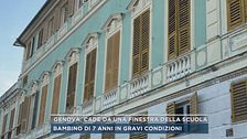 Genova, cade da una finestra della scuola