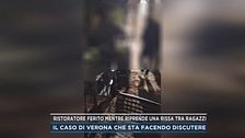 Ristoratore ferito mentre riprende una rissa tra ragazzi
