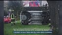 "Nel mio giardino piovono auto", la rabbia del proprietario