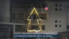 Luci e luminaria di Natale di "dubbio gusto"