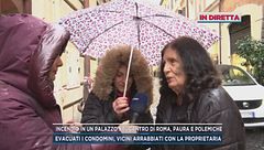 Incendio in un palazzo nel centro di Roma, paura e polemiche