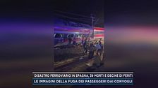 Disastro ferroviario in Spagna, le immagini della fuga dei passeggeri