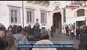 Addio a Valentino, oltre 5mila persone alla camera ardente