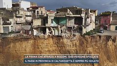 La frana che avanza a Niscemi, 1500 persone sfollate