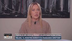 Famiglia nel bosco, mamma allontanata dai 3 figli