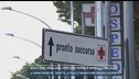 Non ci sono ambulanze, porta sua mamma in ospedale con l'auto