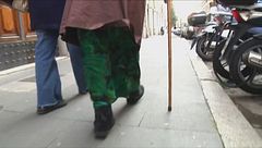 Roma, svuota il conto e si intesta casa di un'anziana