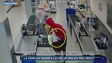 Prima la rapina al supermercato, poi il cambio di abiti