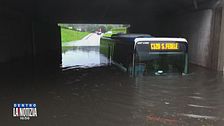 Temporali su Milano e in Lombardia: strade come fiumi