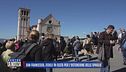 San Francesco, fedeli in festa per l'ostensione delle spoglie