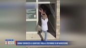 Donna terrorizza il quartiere: parla il testimone di un'aggressione