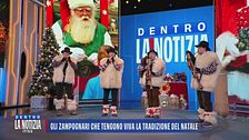 Gli zampognari che tengono viva la tradizione del Natale