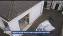 Vandali al cimitero: devastate tombe per rubare denti d'oro e gioielli