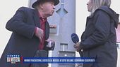 Nonno fracassone, ascolta la musica a tutto volume: condomini esasperati