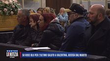 50 rose per l'ultimo saluto a Valentina Sarto, uccisa dal marito