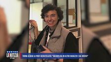 Torna a casa la prof accoltellata: "Salvata da un altro ragazzo e dai medici"