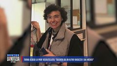 Torna a casa la prof accoltellata: "Salvata da un altro ragazzo e dai medici"