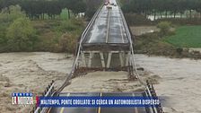 Maltempo, ponte crollato: si cerca un automobilista disperso