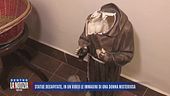 Statue decapitate, in un video le immagini di una donna misteriosa