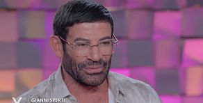 Gianni Sperti: "La verità sulla fine della mia storia con Paola Barale"