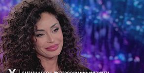 Raffaella Fico e il ricordo di mamma Antonietta