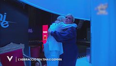 L'abbraccio tra Tina Cipollari e Gemma Galgani