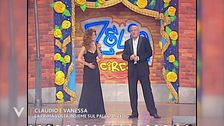 Claudio Bisio e Vanessa Incontrada, la prima volta insieme sul palco di "Zelig"