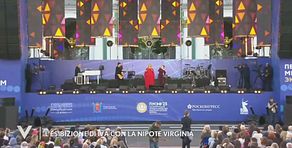 L'esibizione di Iva Zanicchi e la nipote Virginia