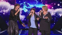 Lia Forroia, mamma Nicoletta e Ermal Meta in "Ragazza Paradiso"